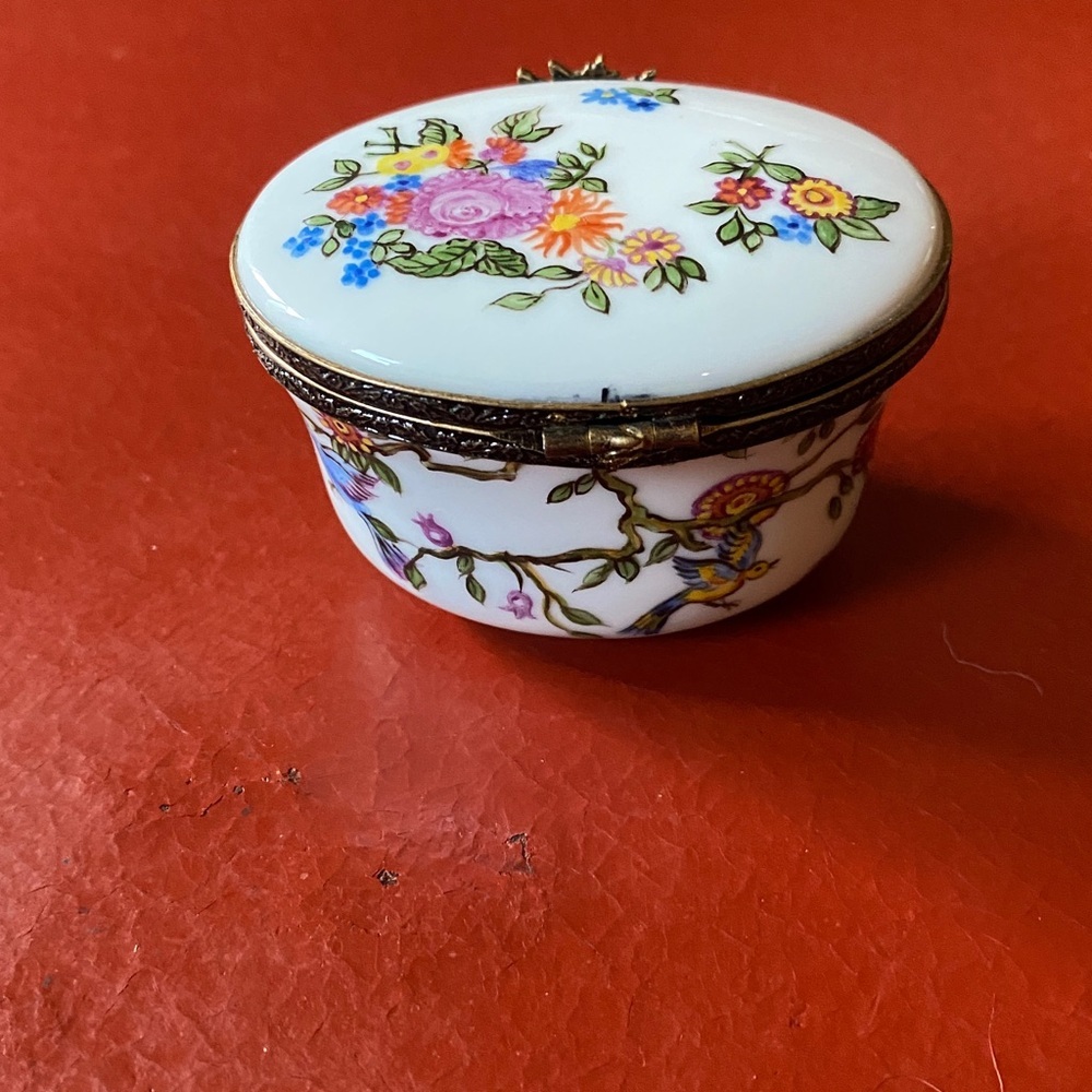 Pate De Limoges Trinket Box France Floral  Porcelain Hinged Lid Miniature - Picture 3 of 7